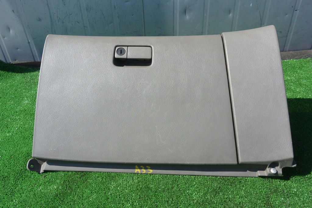 фото №1, Бардачок пассажира nissan maxima qx a33 eu