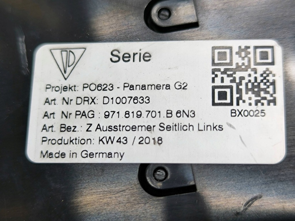 Porsche panamera 2018 левая сторона боковое  решётка обдув панели приборной панели Киев