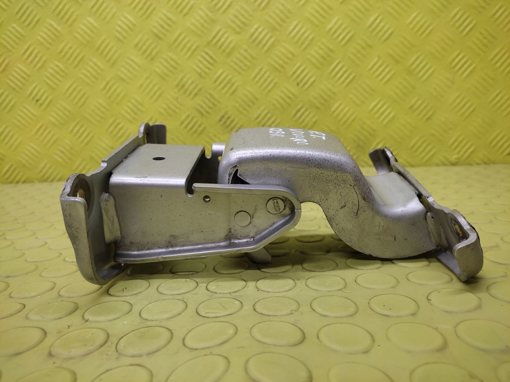 фото №2, Opel vivaro петля двері правий задня