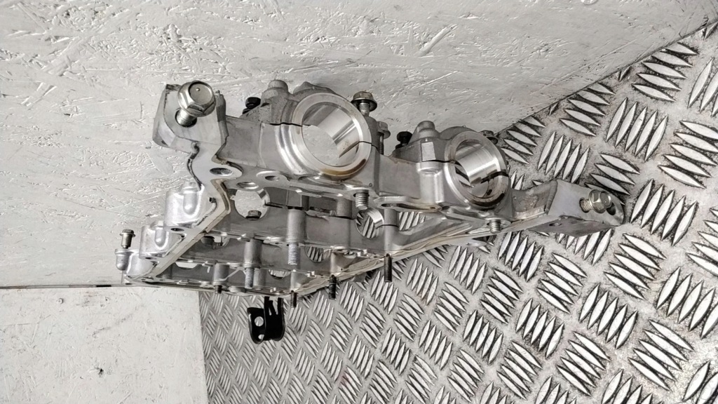 фото №1, Lexus rx 450h 2019 кронштейн вала розподільного валу