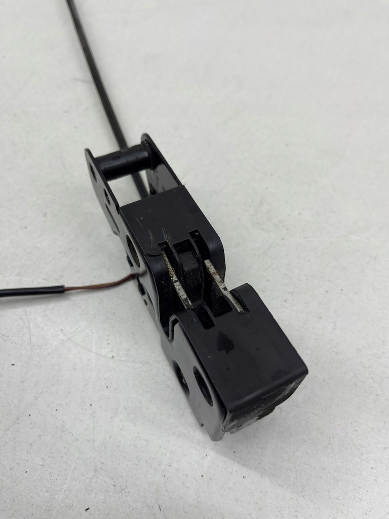 фото №5, Audi q7 4l 3.0 tdi замок капот крышки двигателя