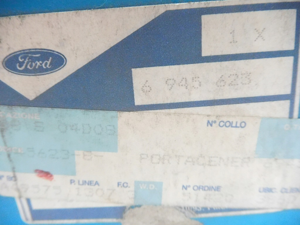 фото №9, Пепельница ford mondeo 92-96 оригинальный номер 6945623