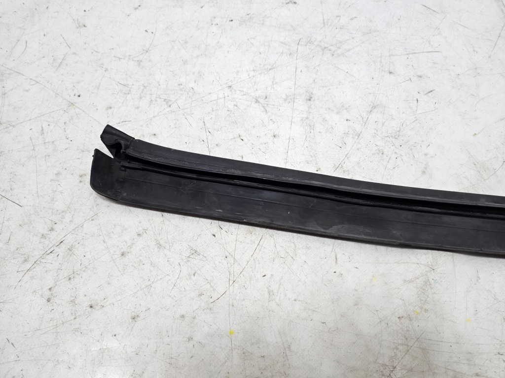 фото №8, Bmw 5 f10 f11 10-17 прокладка капот перед usa