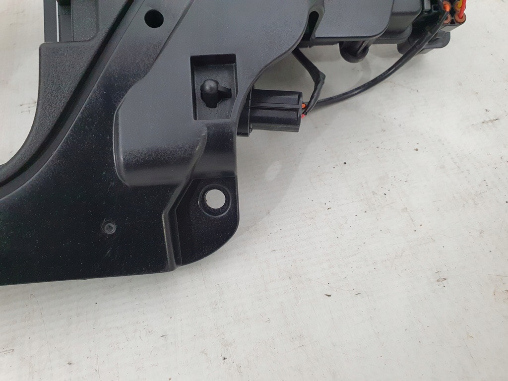 фото №8, Hyundai kona electric 18- крышка зарядки разъём