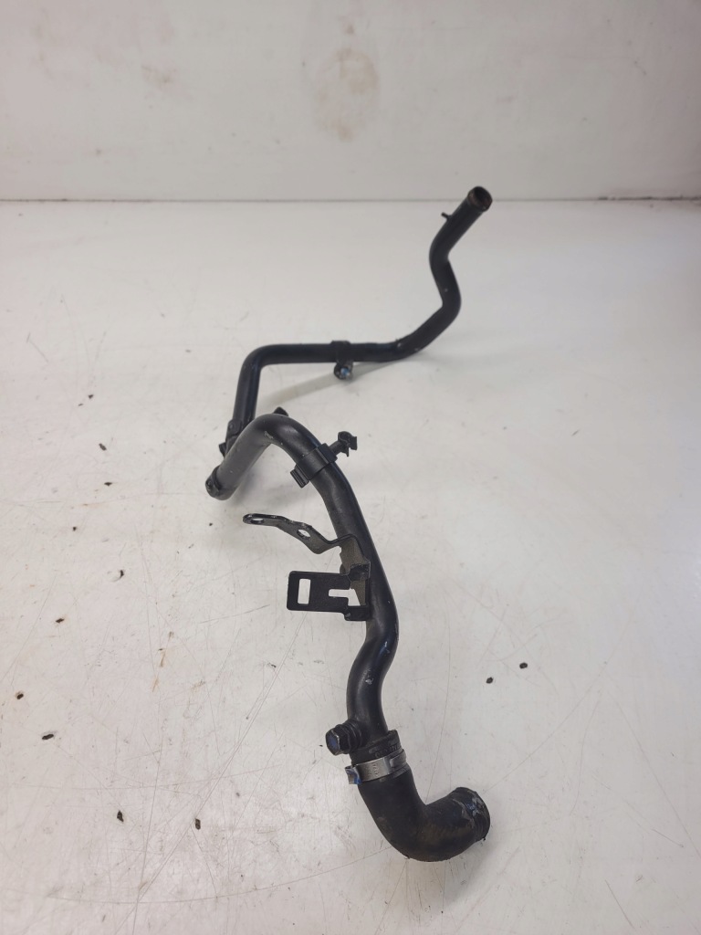 Шланг пабтрубок  воды audi a6 c6 2.7 30 tdi 059121507ac Цена