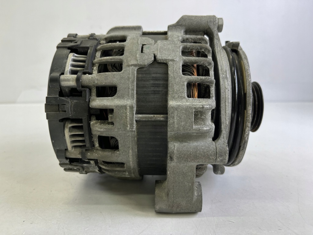 фото №7, Bmw x3 g01 x5 g20 f30 генератор двигателя 8571357 180a