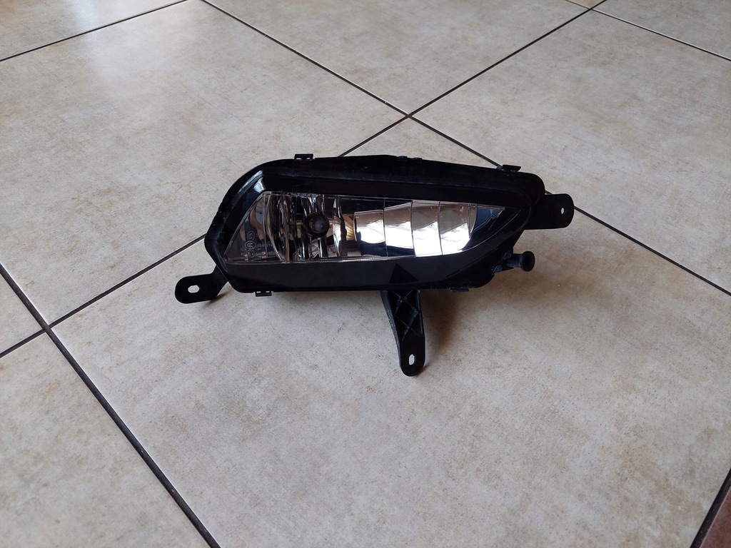 фото №1, Противотуманная фара - правый - opel astra k 5 v