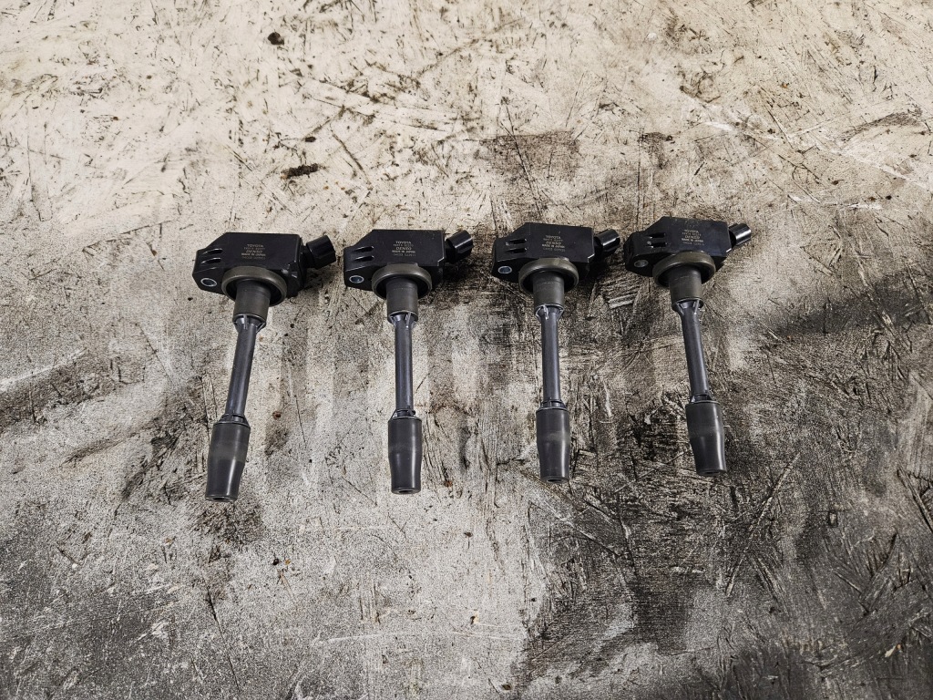 фото №1, Toyota corolla e21 2.0 гибрид катушка зажигания