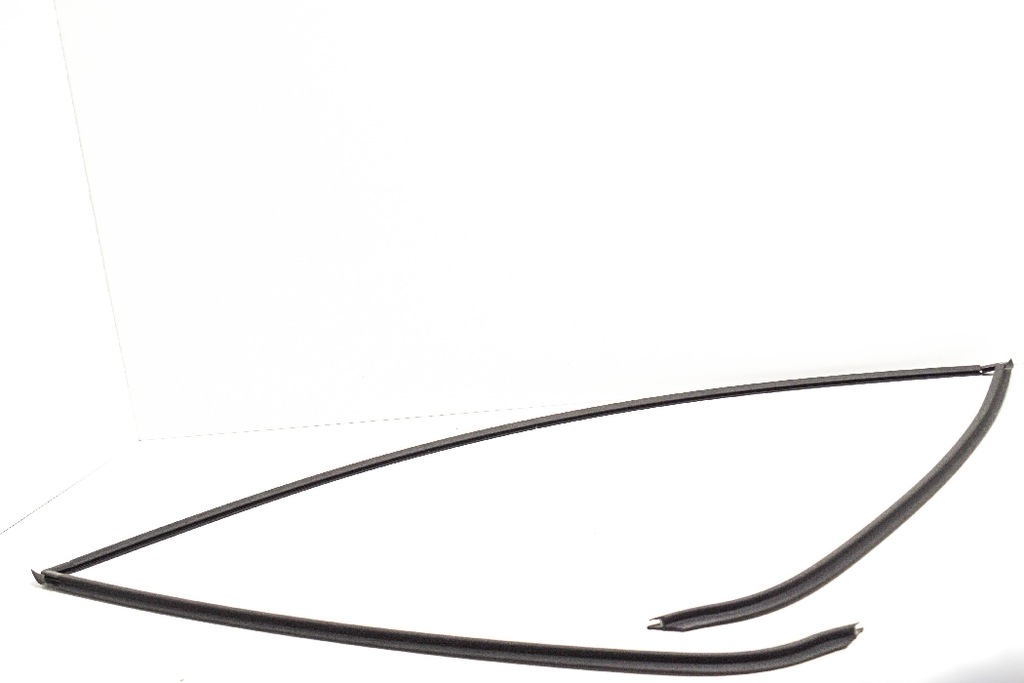 фото №8, Bmw 3 e92 прокладка задний стекло 5131 nowa оригинальная 7119713