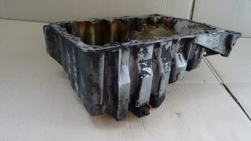 фото №1, Audi a6c5 a6 c5 lift 2.0 поддон масляная