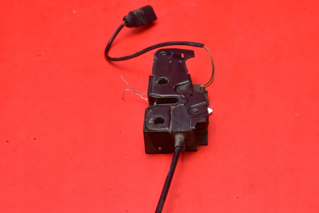 фото №6, Замок засов капот 4l0823509 audi q7 4l 05-09