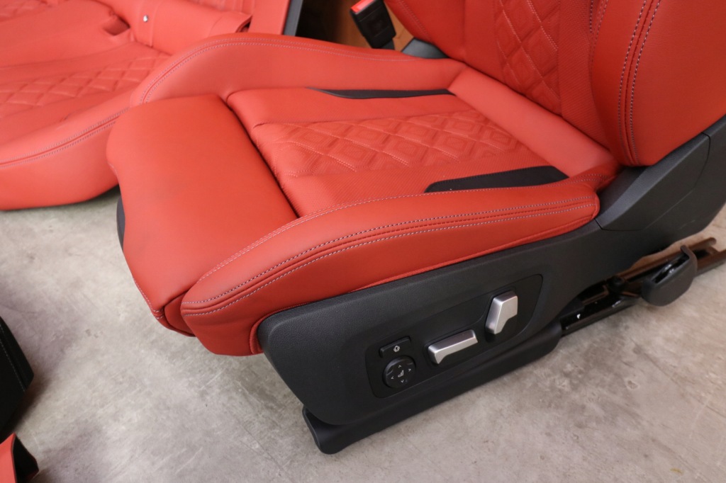 фото №13, Bmw m8 f93 g16 салон сиденья заднее сиденье обшивки вентиляция подогрев sakhir orange
