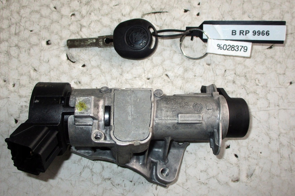 фото №1, Skoda оригинальный номер 6r0905851d