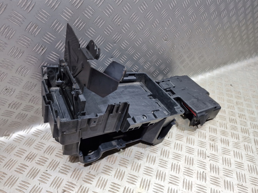 фото №4, Корпус основание аккумулятор opel meriva b