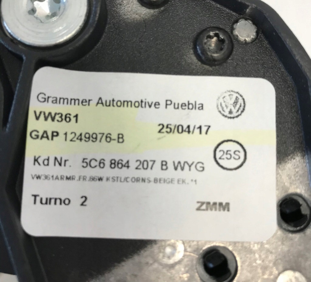 фото №10, Vw jetta подлокотник 5c6864207b кожа