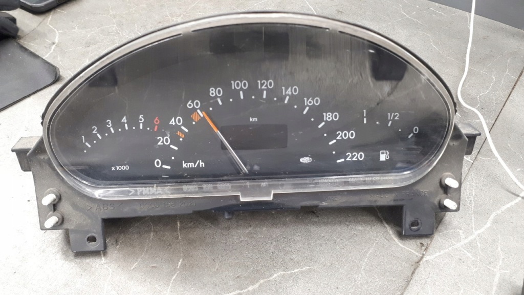 Купити A1685403211 приладова панель лічильник mercedes a klasa w168 1.6 cdi