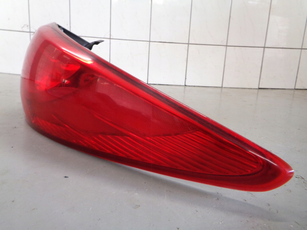 фото №4, Лампа задняя led hyundai ix35 92402-2y0 ładna
