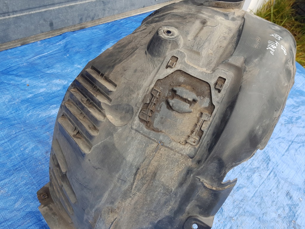 Підкрилок лівий перед mercedes slk r172 w172 1726900030 Зі Шроту