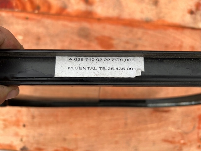 Скло розсувна задній mercedes a6387100222 | 6387100222 в Україні