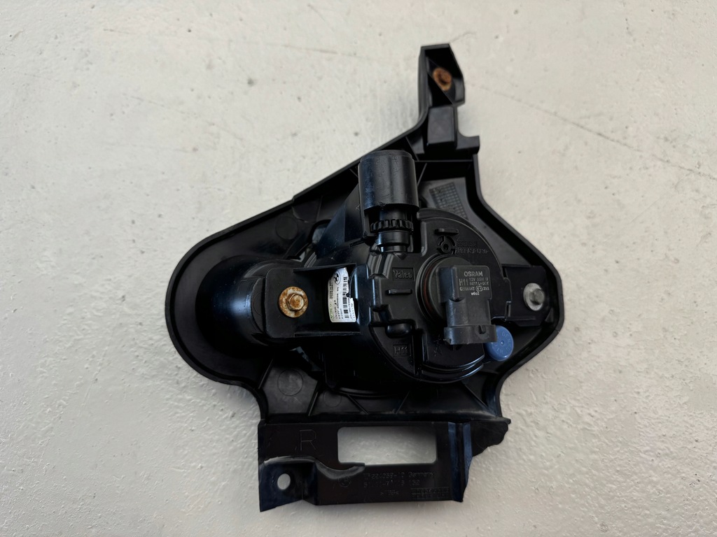 фото №9, Bmw 1 i e87 04-11r кронштейн рамка протитуманна фара правий перед 5111-7118152
