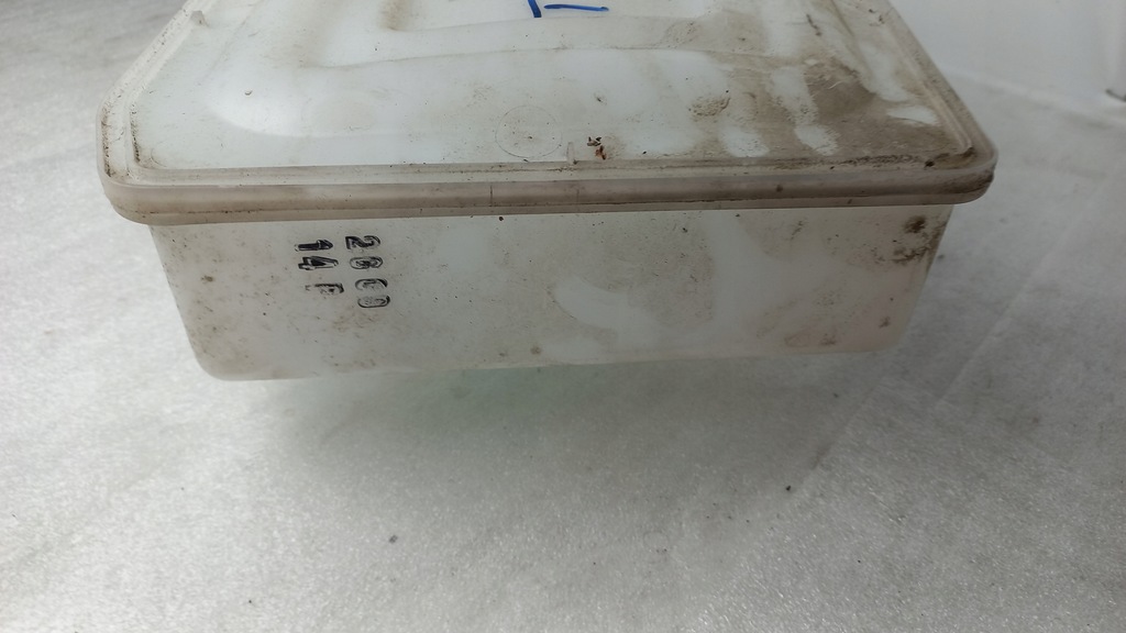 фото №9, Vw caddy 1.2 tsi 2k5 2015 бак омивача