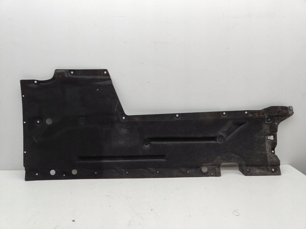 Купити Bmw 2 f22 f23 накладка підвіска ліва 7241833