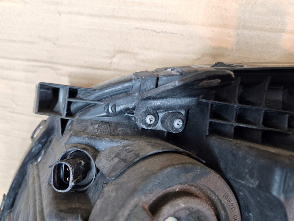 фото №6, Toyota avensis t25 03-06 лампа перед правый