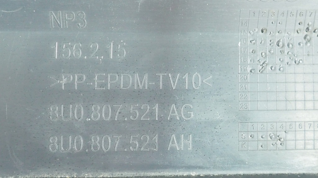 фото №10, Audi q3 8u спойлер накладка бампера задняя 8u0807521ag