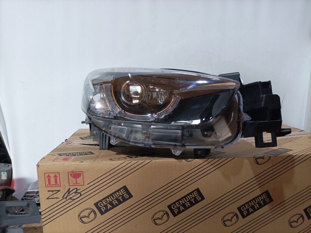 Купить Mazda cx5 рестайлинг  фара правый  full led kd31-51030