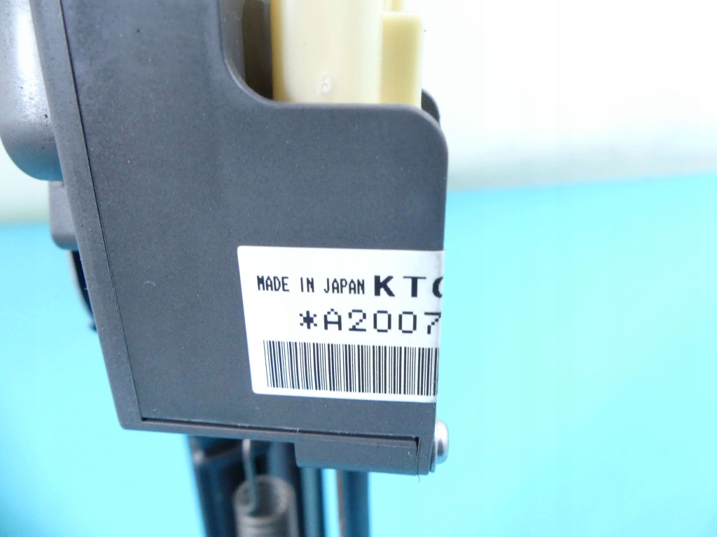 Купити Шторка задній скло lexus ls iv ls600h 06-12