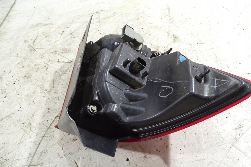 фото №8, Journey freemont 11- лампа правая задняя крыла karo