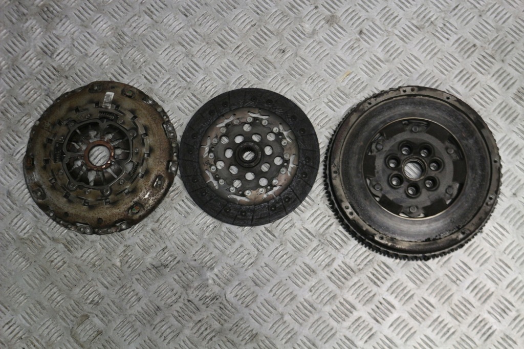 фото №1, Сцепление колесо двухмассовый laguna iii 2.0 turbo