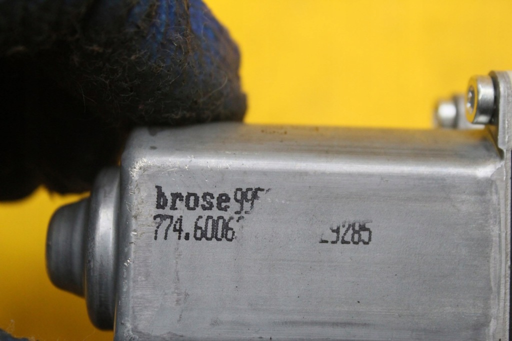 фото №6, Моторчик стекло правый задняя range rover sport l320