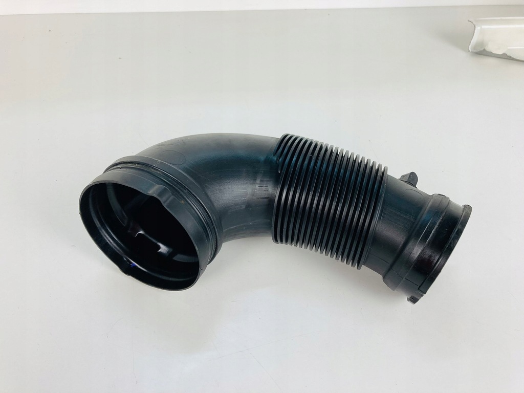 фото №1, Audi a5 f5 8w 2.0tfsi труба шланг повітря 06l129629g