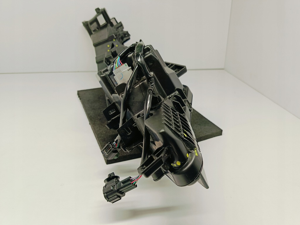 фото №10, Nissan ariya 20- лампа нижняя правая перед передняя led drl eu 26600-5mp0a