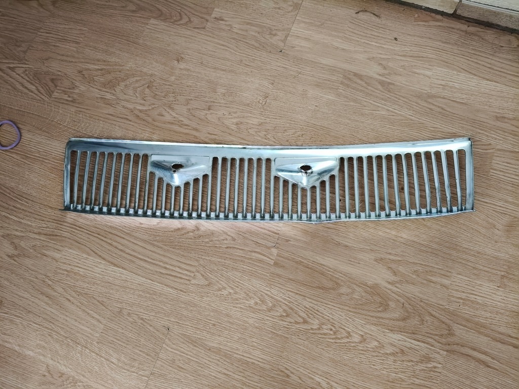 фото №8, Mercedes w116 решётка жабо