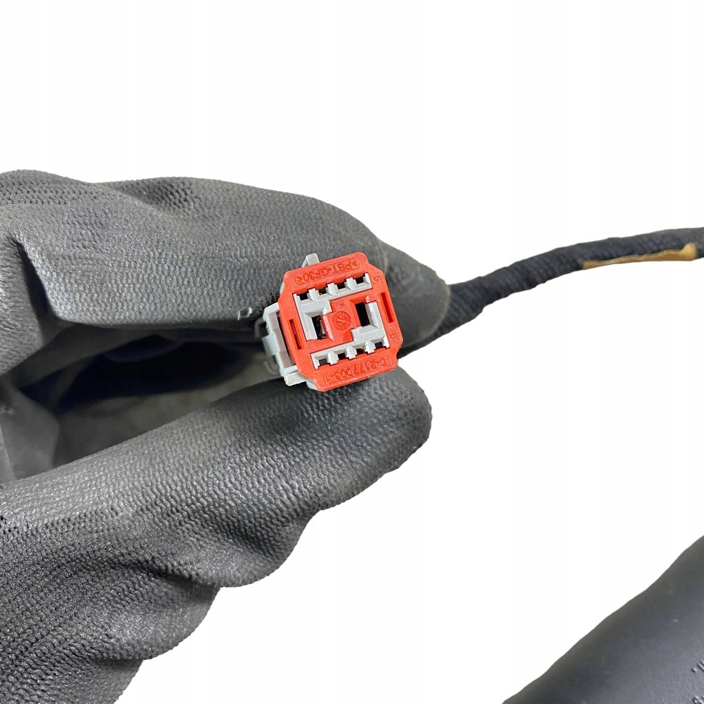 фото №6, Ford escape iv 2022 левая сторона амортизатор крышки задний багажника