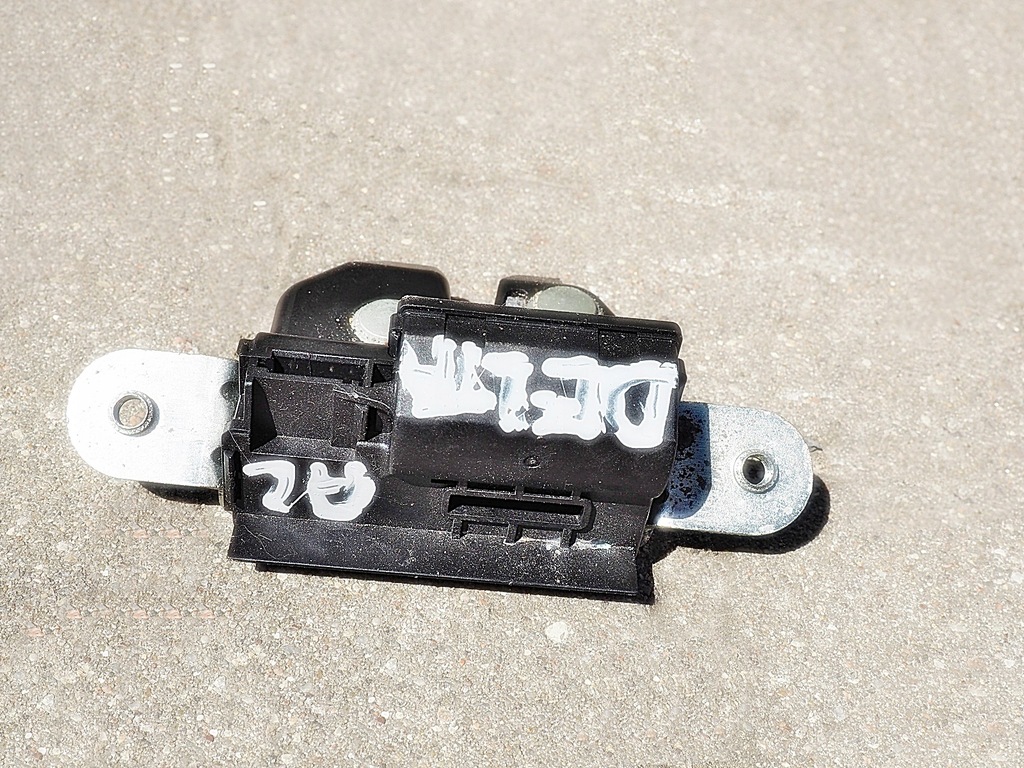 фото №6, Lancia delta iii замок крышки задняя задний багажника