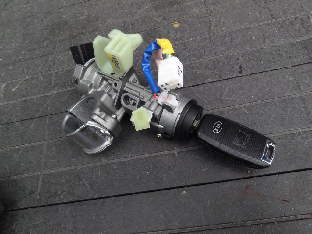 фото №1, Kia rio v 2019 1,0 t-gdi замок зажигания + ключ org