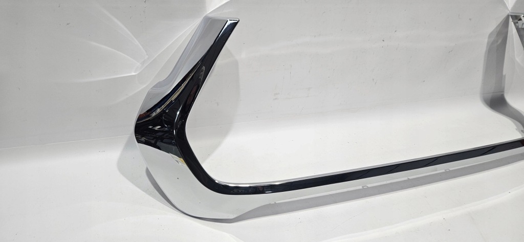 фото №2, Хром решітка молдинг toyota hilux viii 21- оригінал