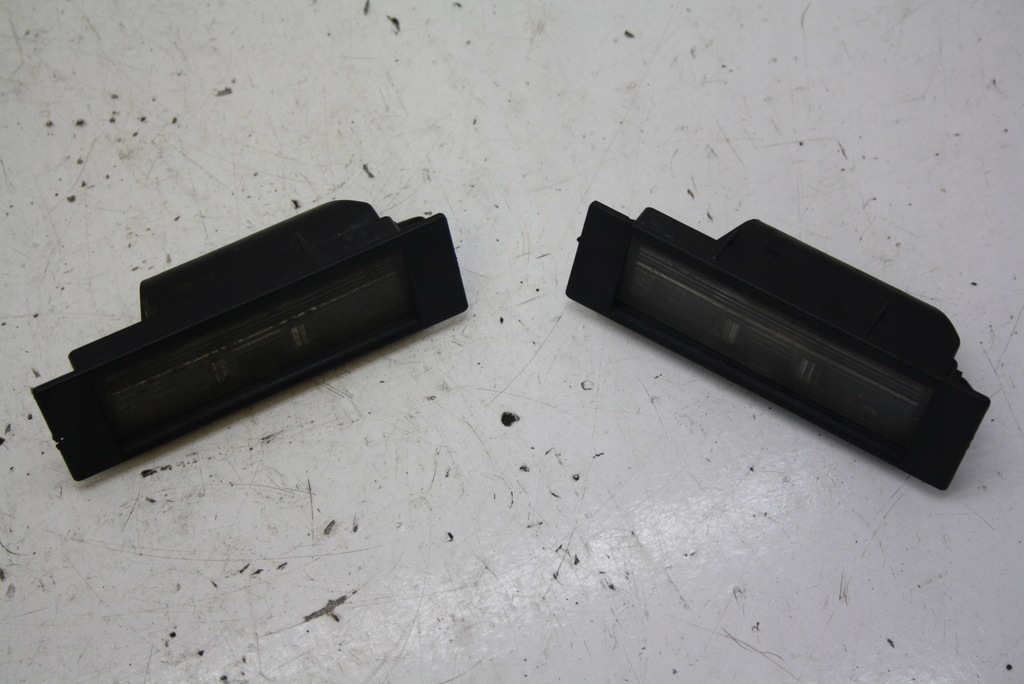 фото №12, Лампа освещение tblicy регистрационный alfa romeo gt 517134000