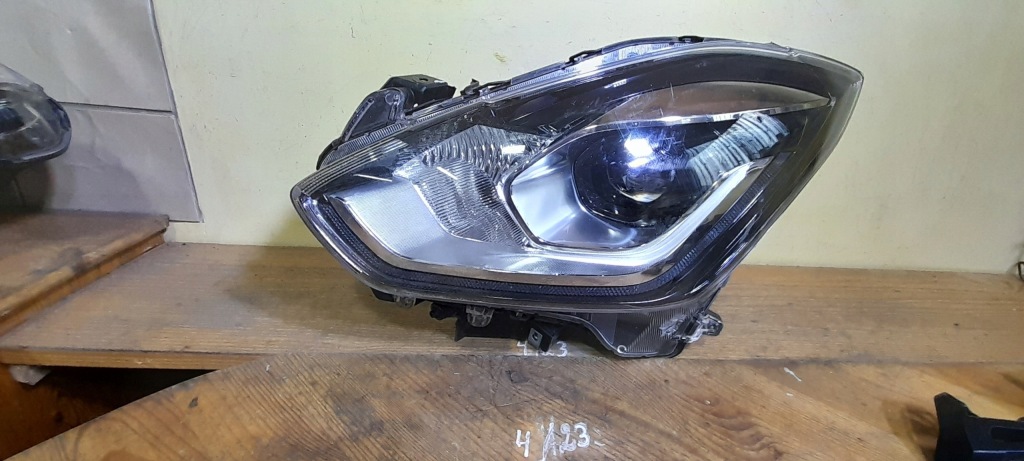Suzuki swift mk8 viii фара лівий перед full led європа Зі Шроту