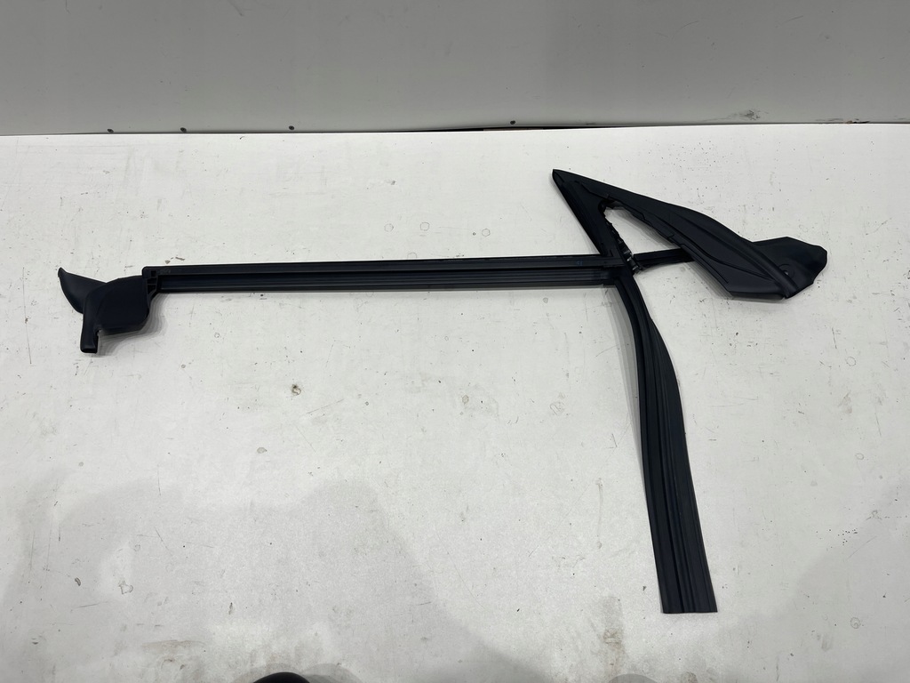 фото №1, Bmw 4 g26 прокладка двері внутрішня ліва перед передня nowa oryg