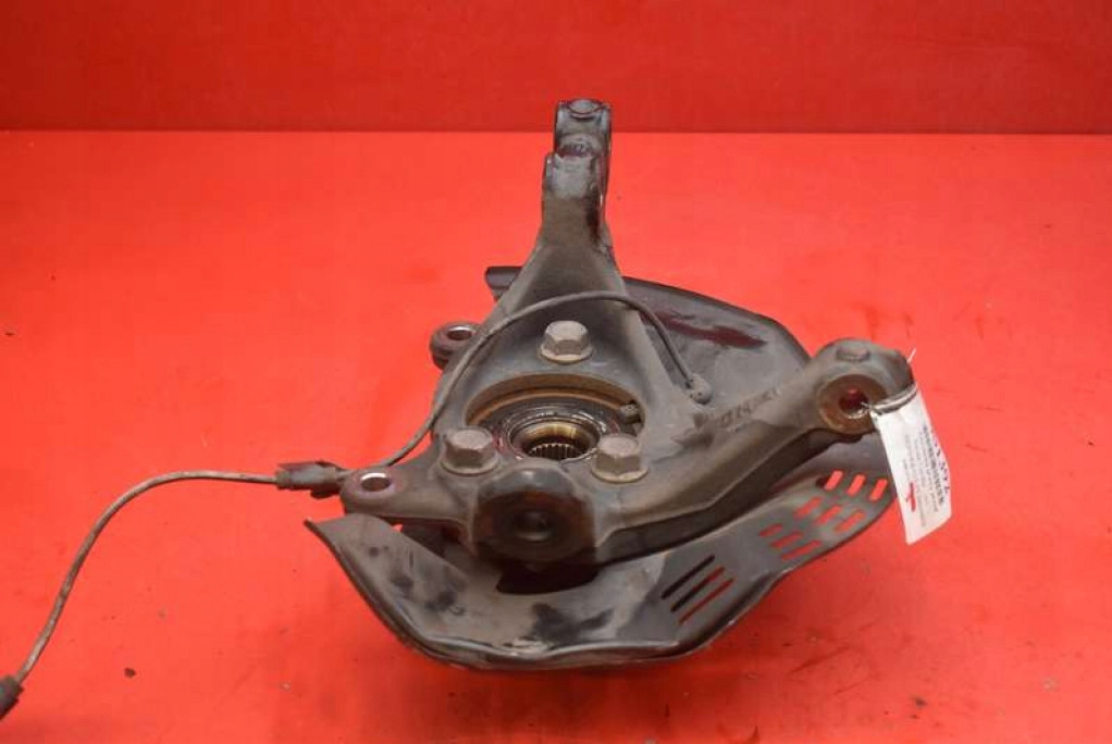 фото №5, Поворотний кулак ступиця права перед 43211024xx toyota corolla e21 1.8 hybrid 98 km