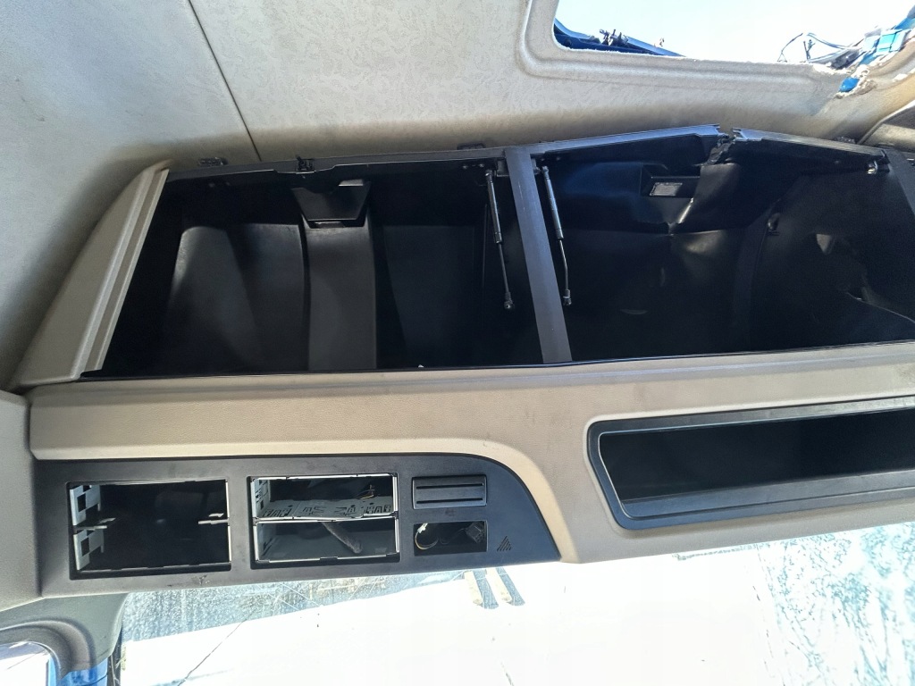 Четвертина кабіна mercedes actros mp5 l giga space 2,50m 2019 рік Недорого