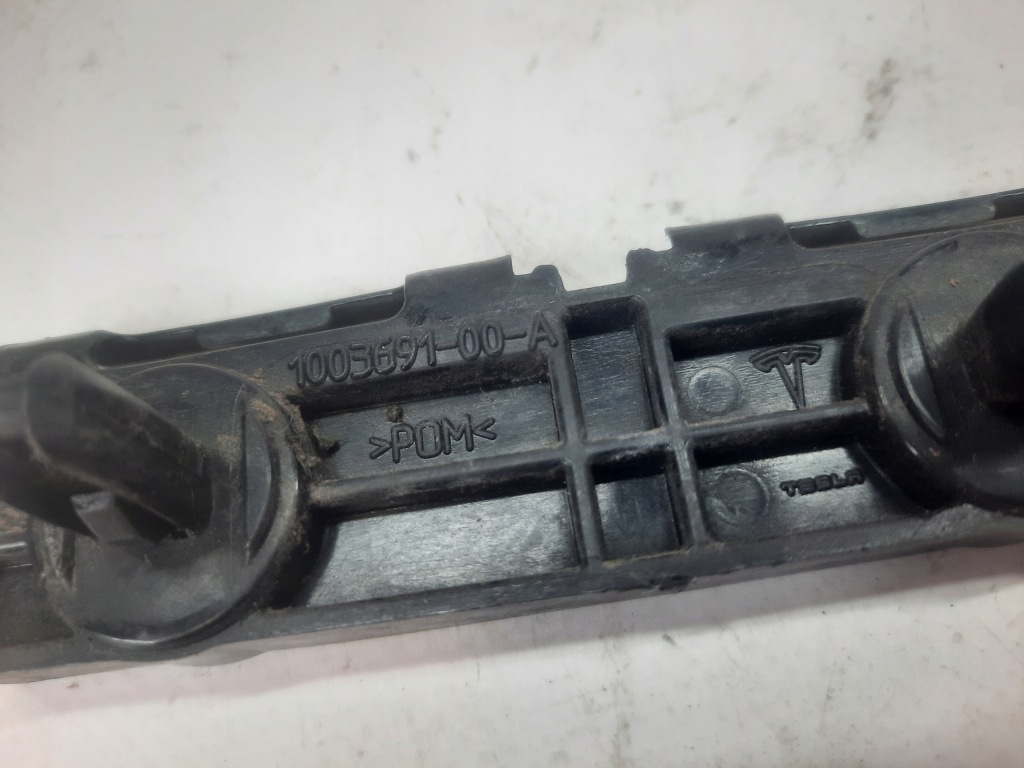 Кронштейн  кронштейн порог задний tesla model s Оригинал