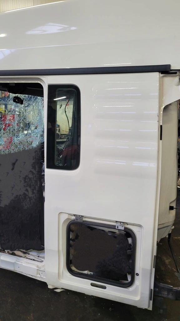 фото №1, Левая / правая сторона кабины четверть man tgx / tga