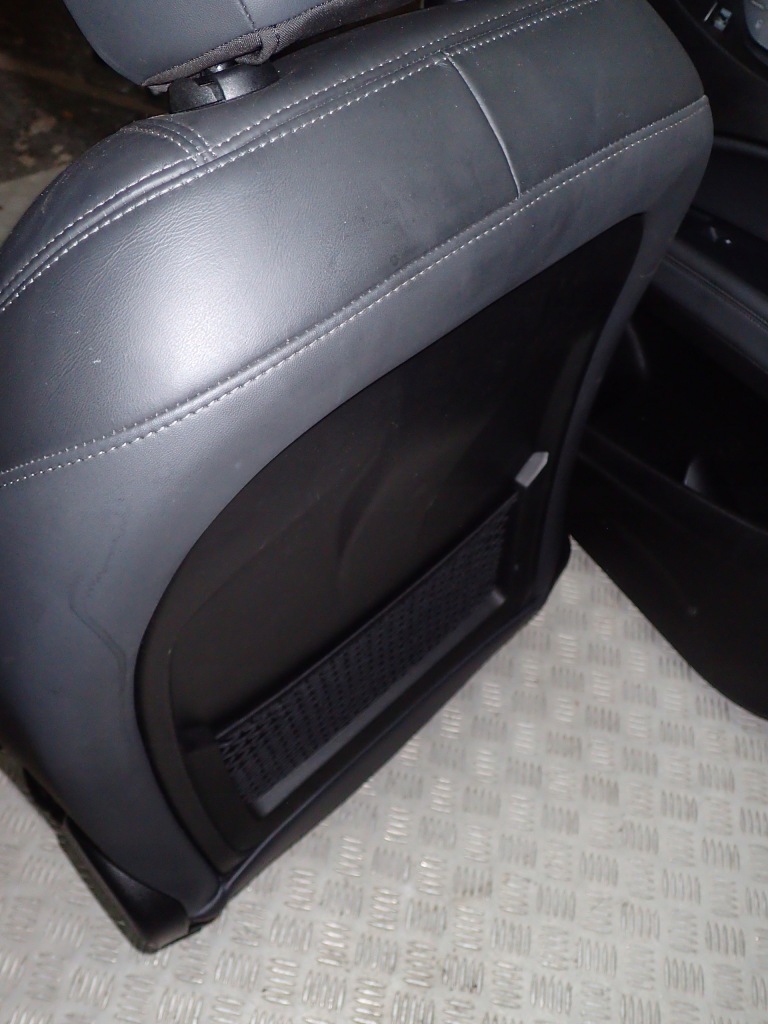 фото №15, Alfa romeo stelvio сидіння оббивка заднє сидіння обшивки шкіра підігрів тунель n9