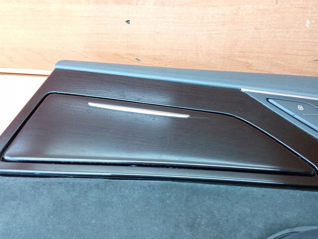 фото №5, Обшивка двері правий задній audi a8 d4 long