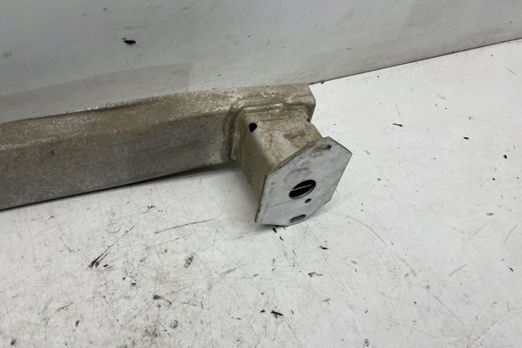 Купити Балка бампера задня mini cooper f55 7300788 1.5l бензиновий 100kw 2015